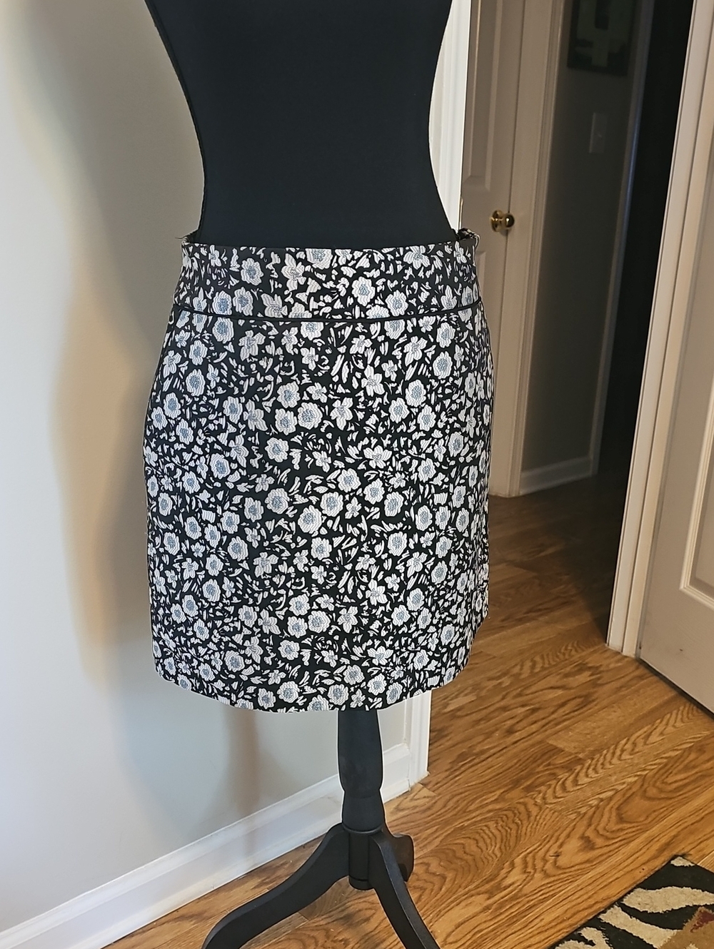 LOFT Black and White Floral Mini Skirt
